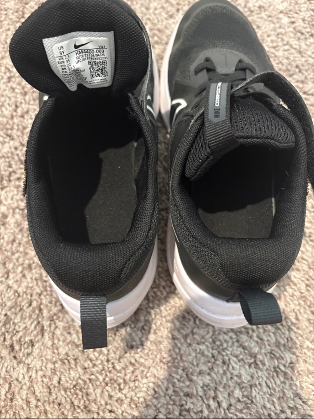 Nike Black and White Kids' Training Shoes - Picture 3 of 4